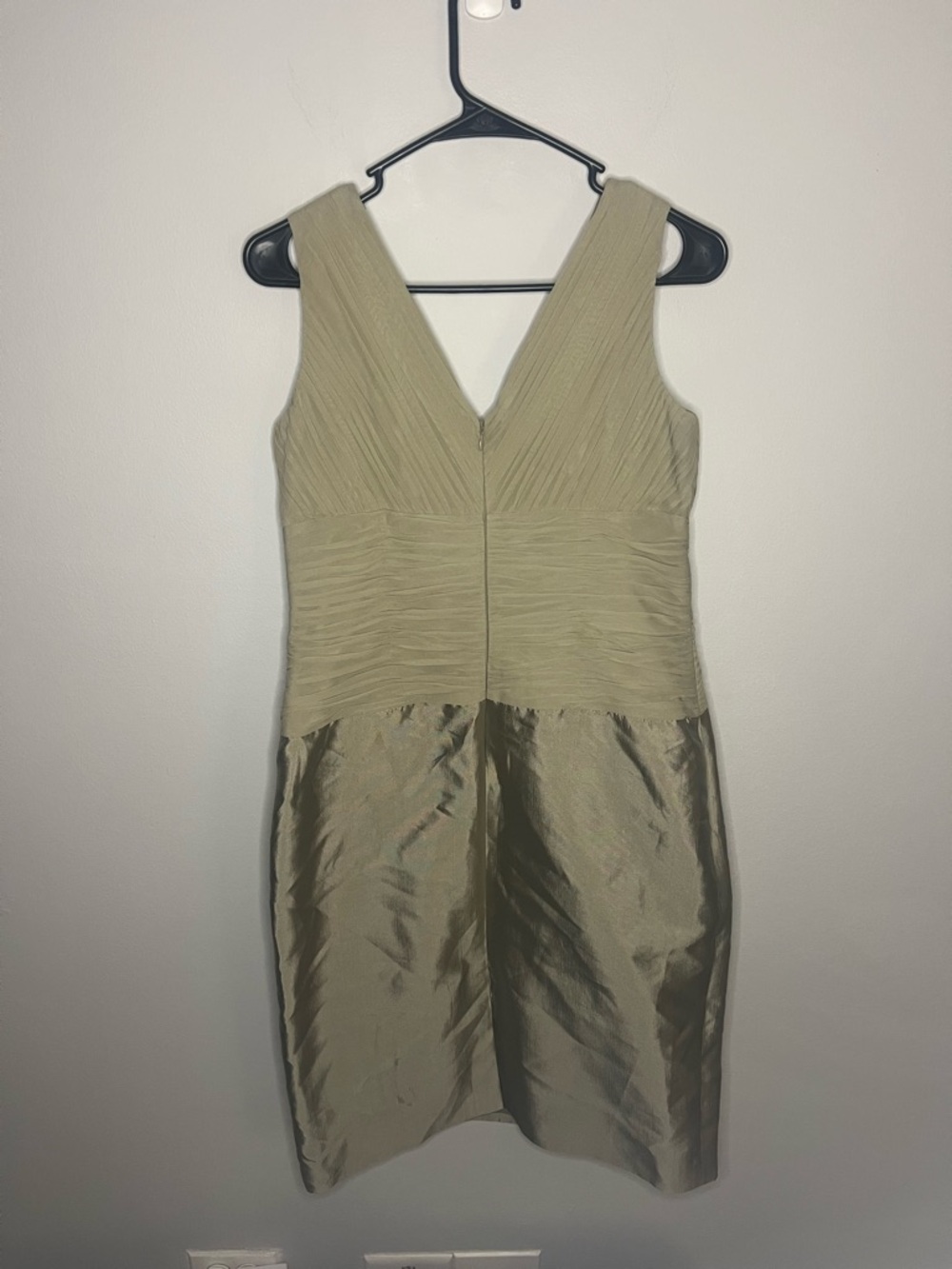 Adrianna Papell Occasions 100% silk olive light green dress size 12 - Picture 2 of 6
